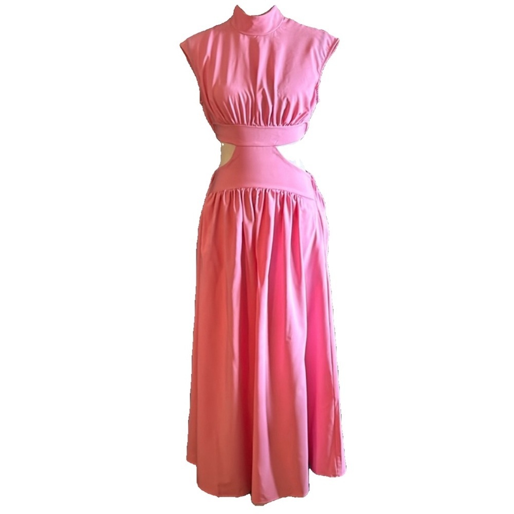 🔥NWT cut out dress in pink xs has pockets good for the holidays!